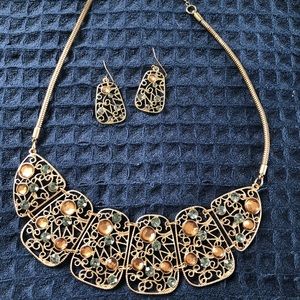 Ladies costume neck piece